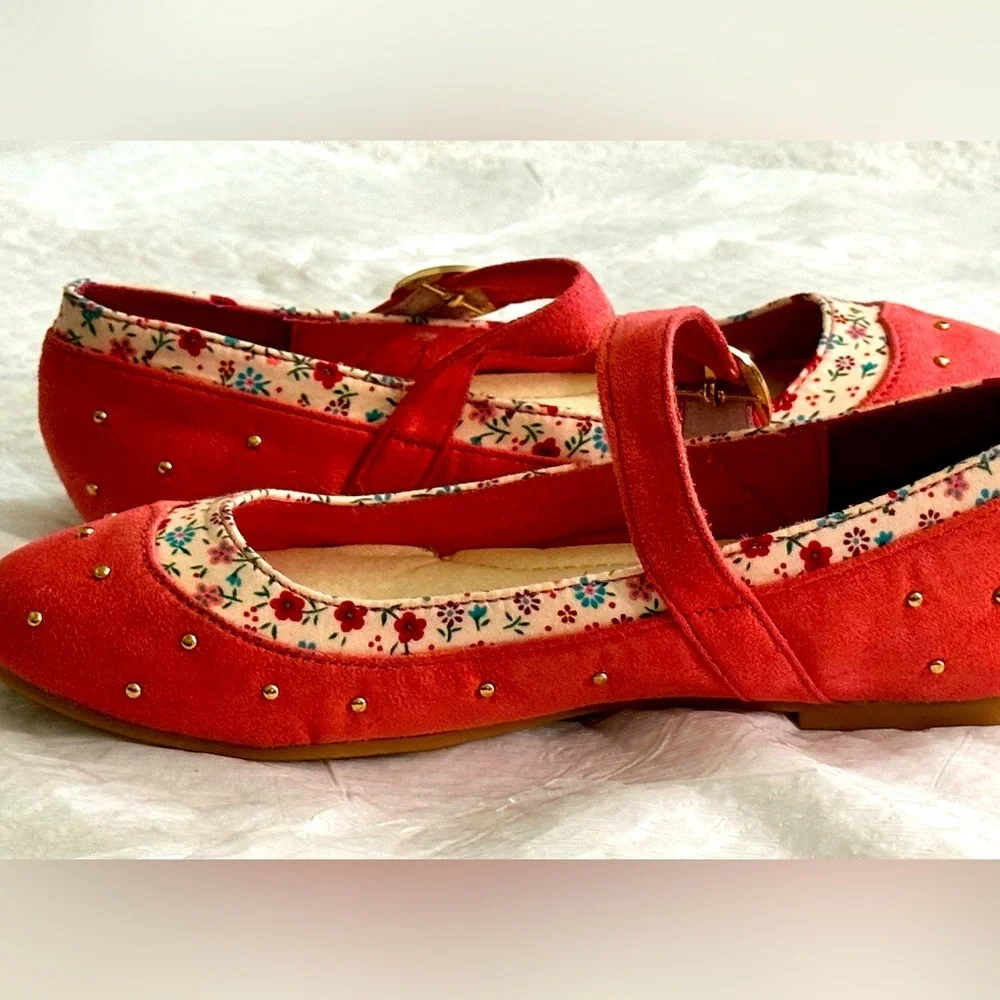 Toddler Girl Party, Elegant, high-backed Mary jane shoe with flower design Sz 12